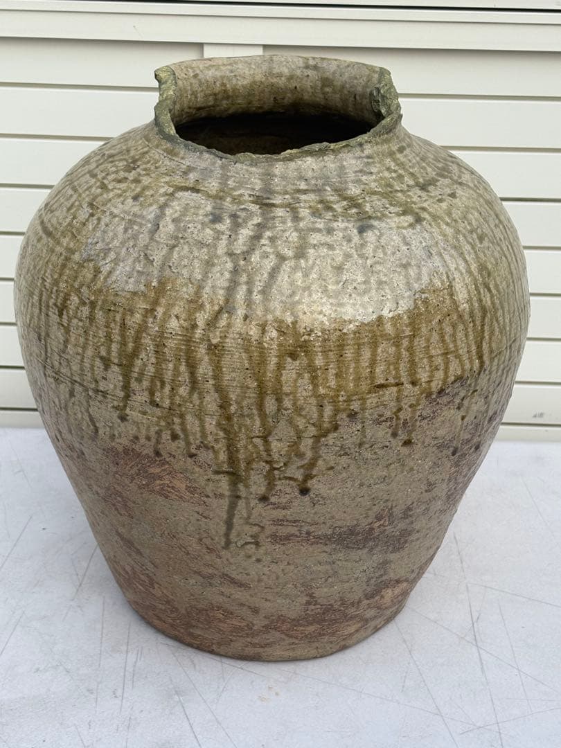 大きな壺