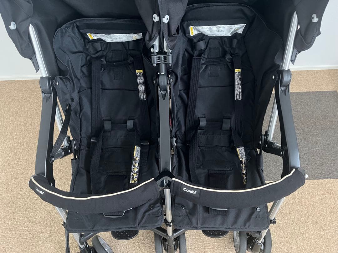 コンビ Combiツインスピン双子用2人乗りベビーカー