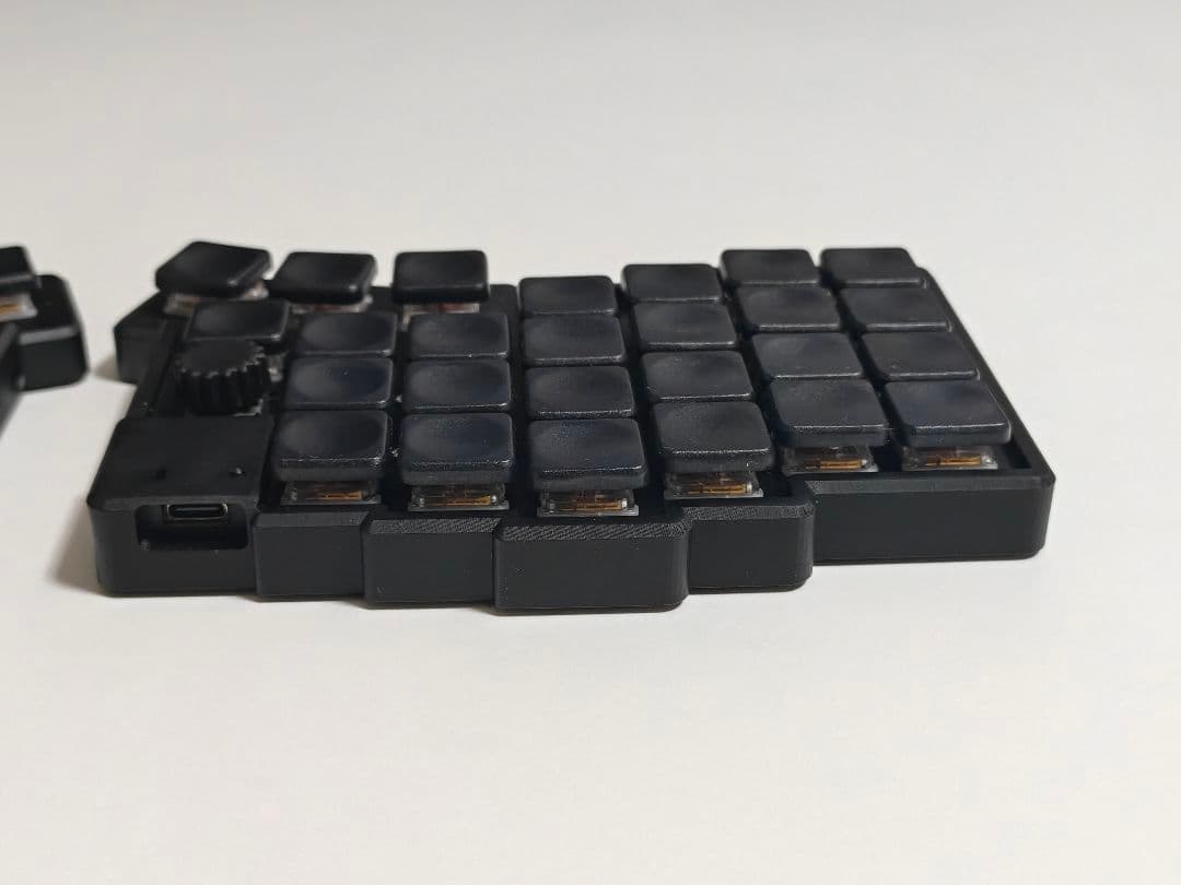 Glove51tb 完成品 低背トラボ ロープロファイル 無線接続 ブラック