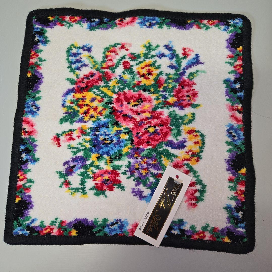 テーブルランナー　皿　花瓶　他