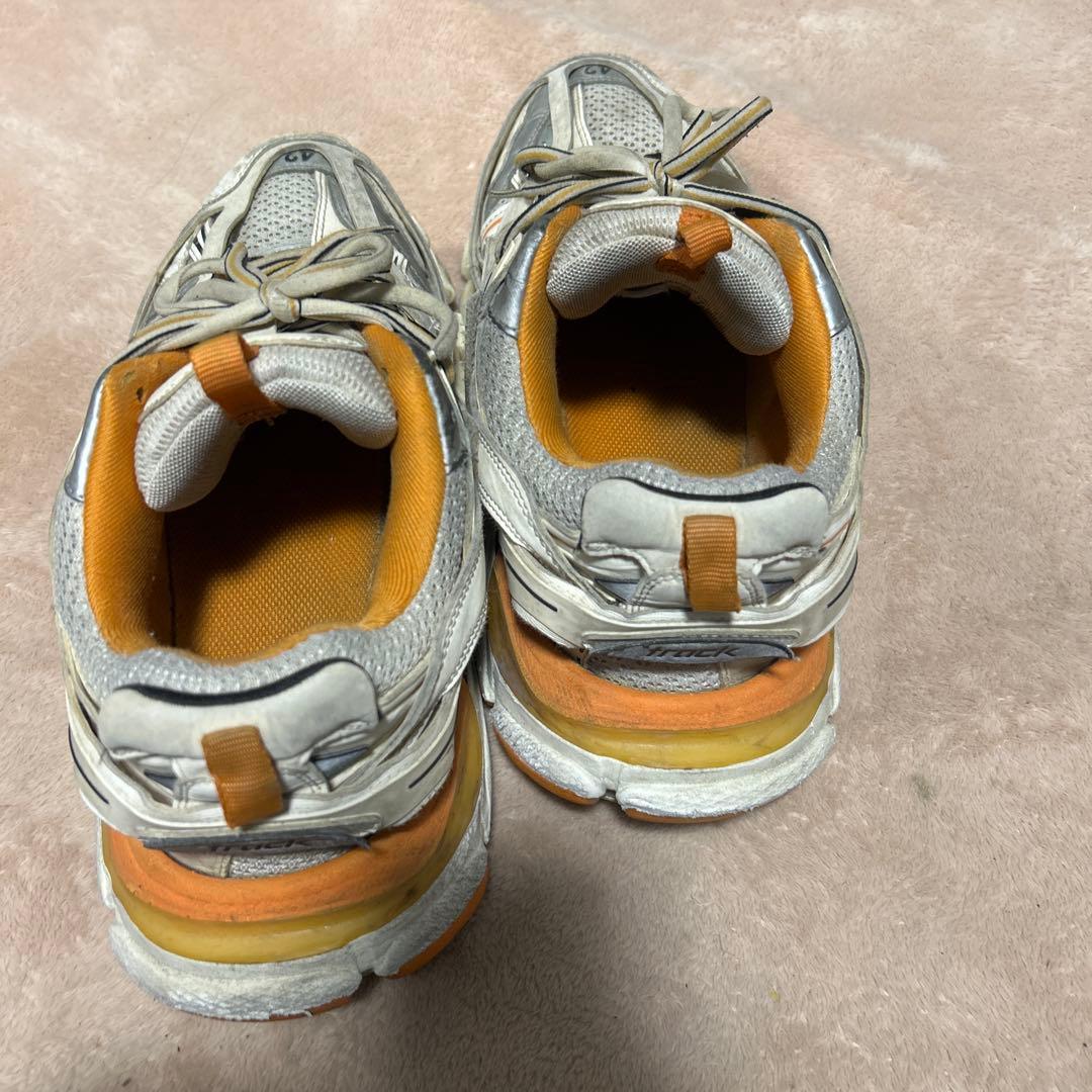 バレンシアガスニーカー