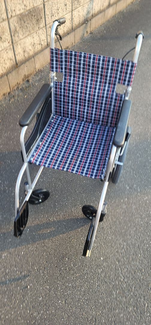 折りたたみ介助用車椅子 チェック柄