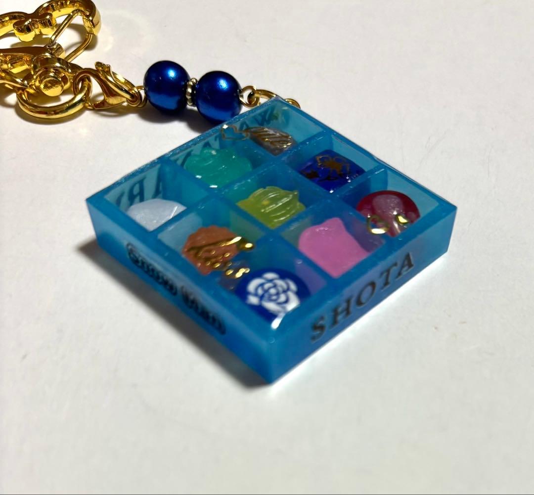 Man レジンキーホルダー ハンドメイド チョコボックス
