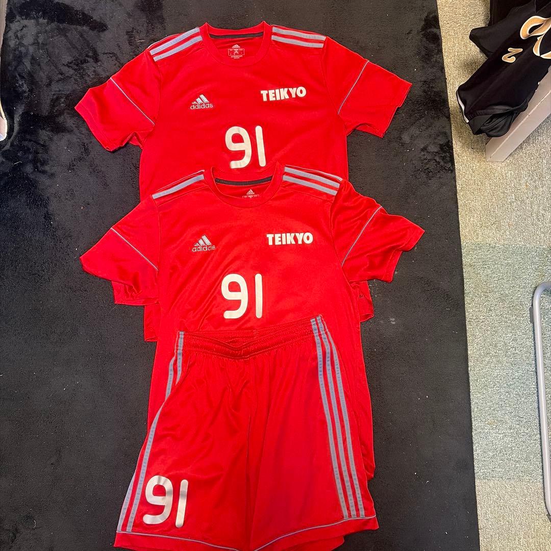 adidas 帝京第三サッカーウェア 91番 赤