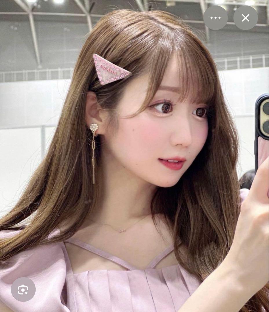 PRADA プレキシガラスヘアクリップ