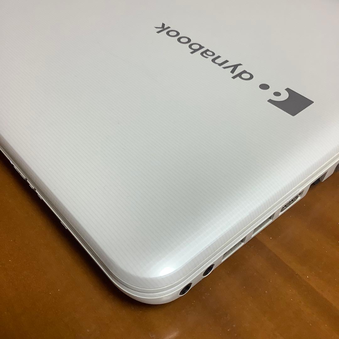 美品　dynabook ノートパソコン T552
