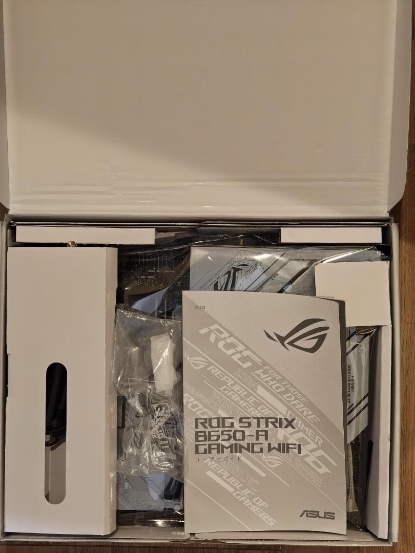 ROG STRIX B650-A GAMING WIFI マザーボード