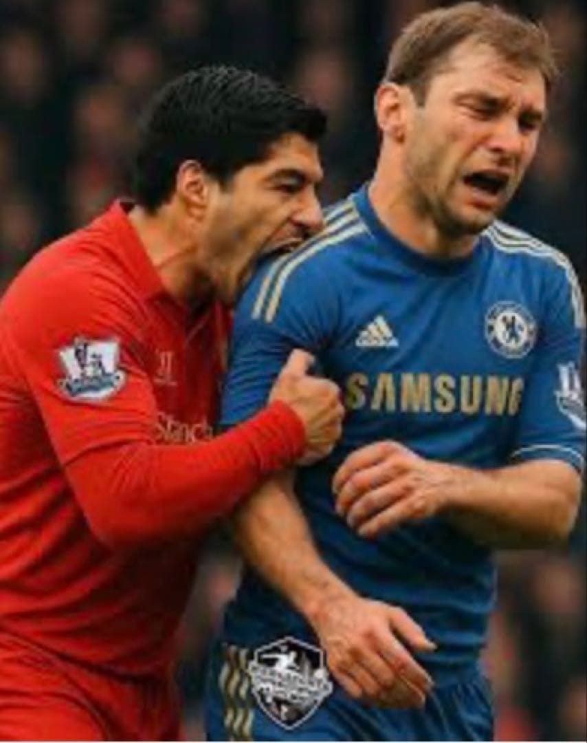 【レア物】ルイス・スアレス リバプール 12/13 ユニフォーム Mサイズ