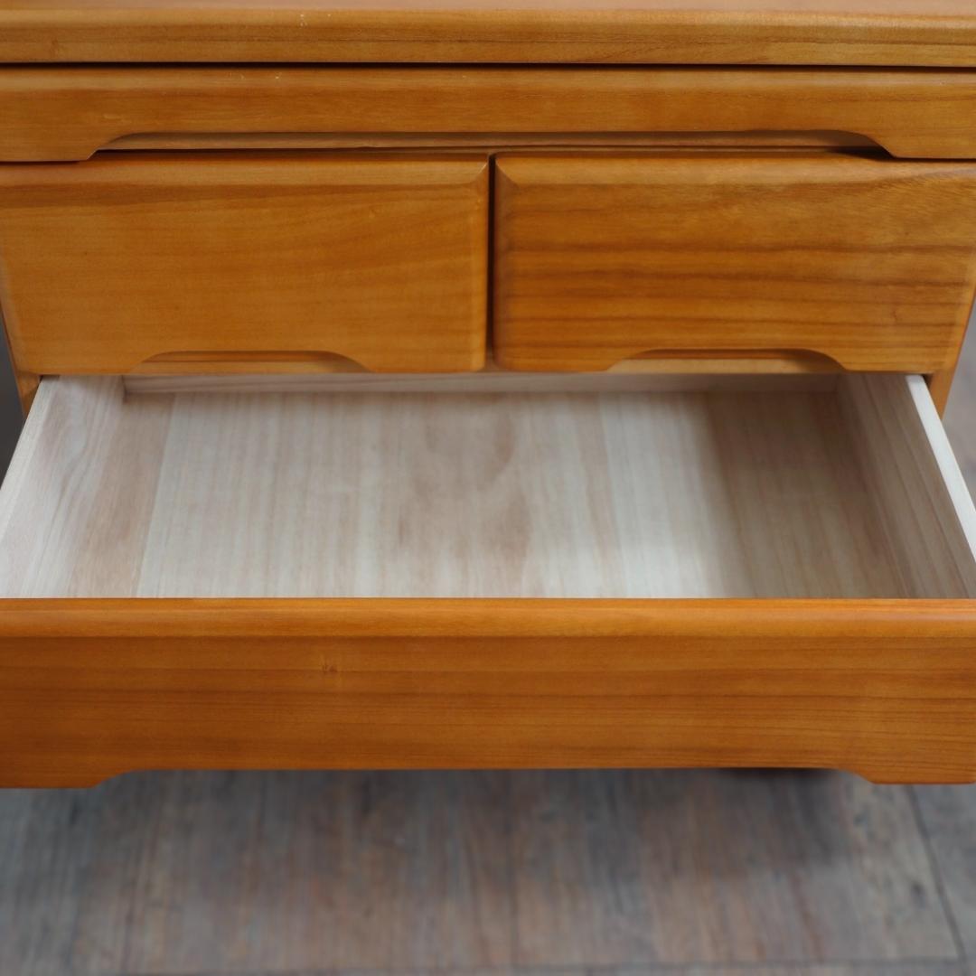 【新品】仏壇 チェスト　リビングにも置ける モダン アウトレット