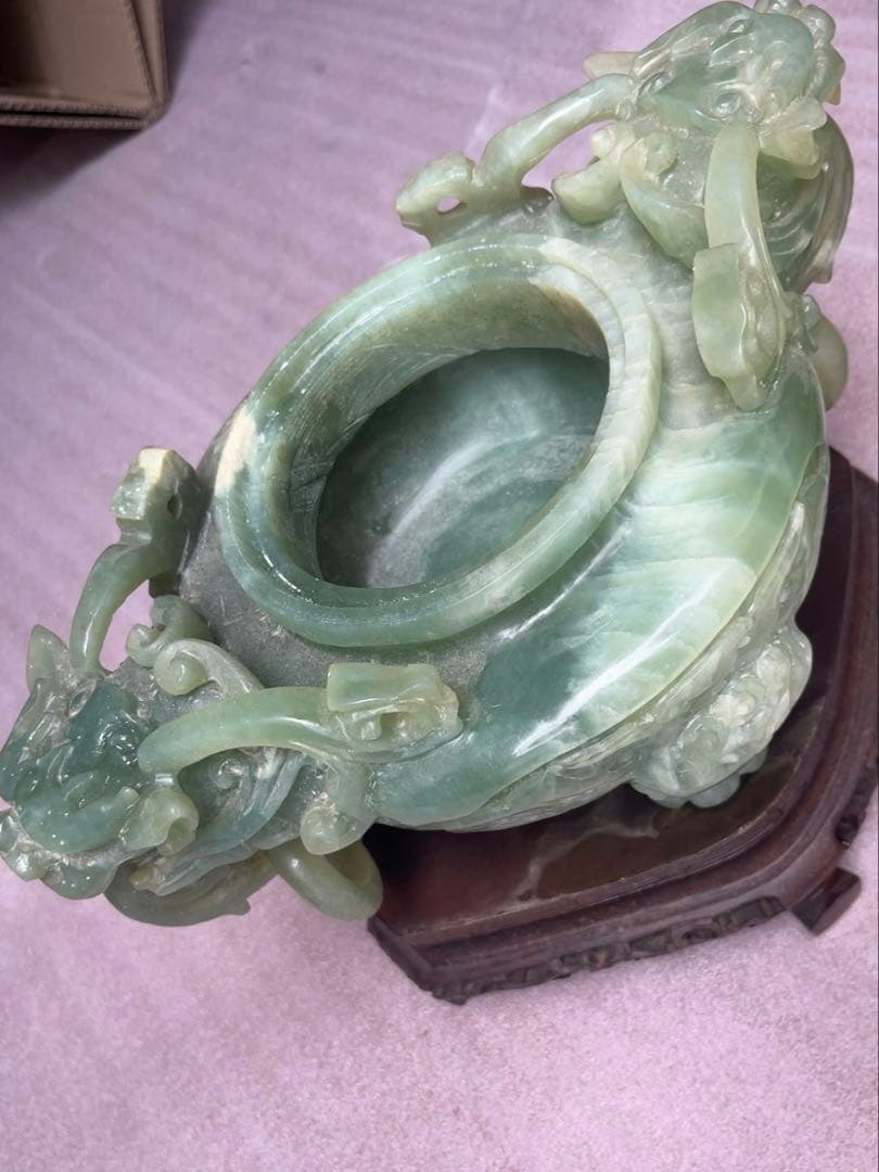 翡翠製の香炉