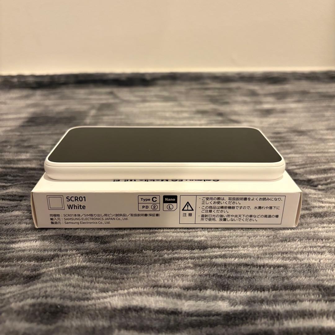 【未使用展示品】Galaxy 5G Mobile Wi-Fi SCR01