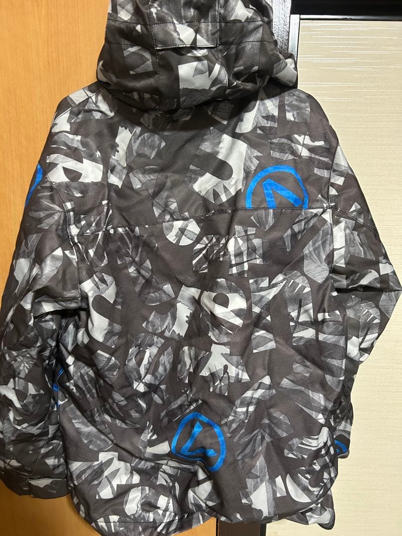 ARBN スノーボードウェア
