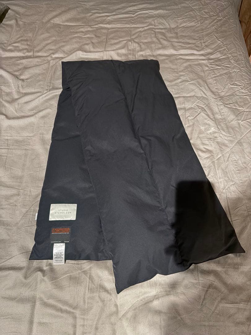 スタジオニコルソン（PADDED SCARF DARK NAVY）