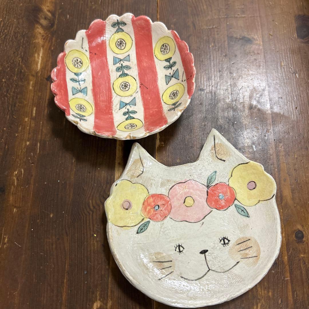 沖縄　やちむん　人気作家　人気陶芸作家　the cozy nook プレート２枚