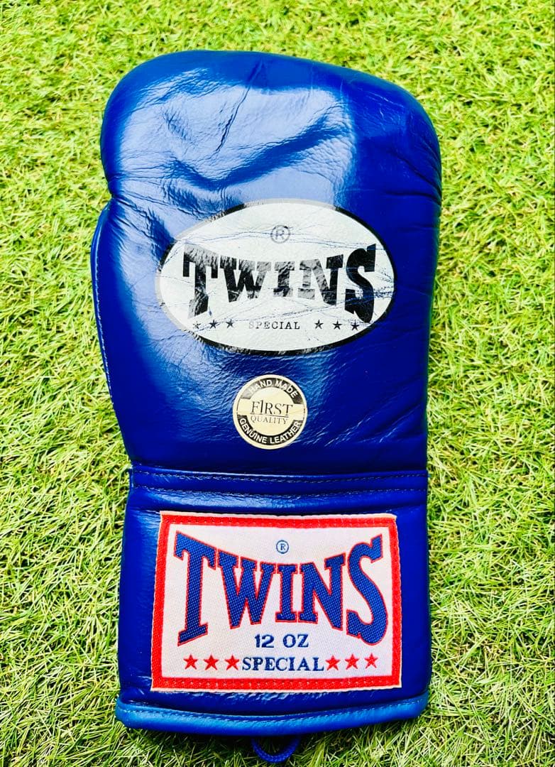 ❤️ TWINS ボクシンググローブ 12 OZ 青