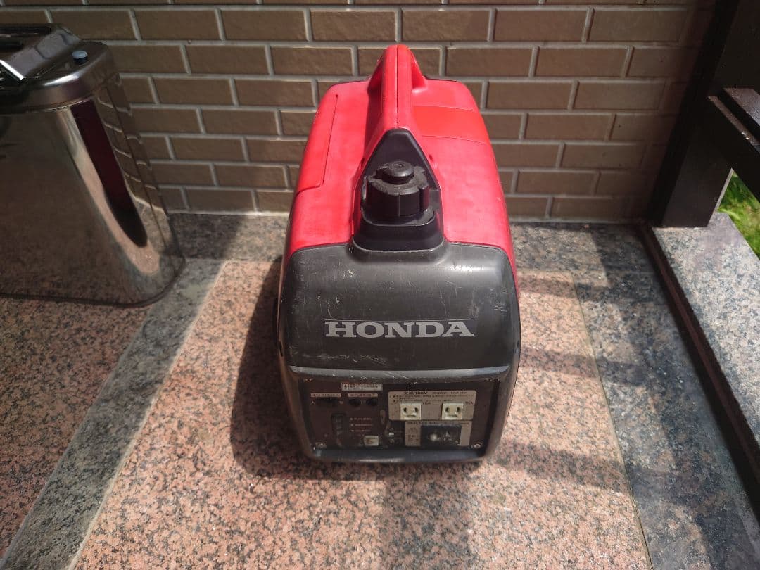 HONDA EU16i ポータブル発電機 赤