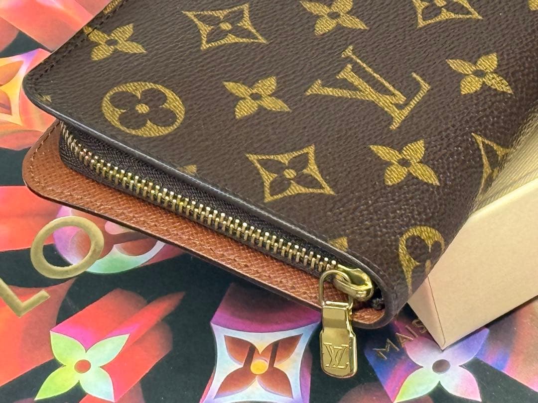 極美品！LOUIS VUITTONルイヴィトン　ラウンドファスナー長財布