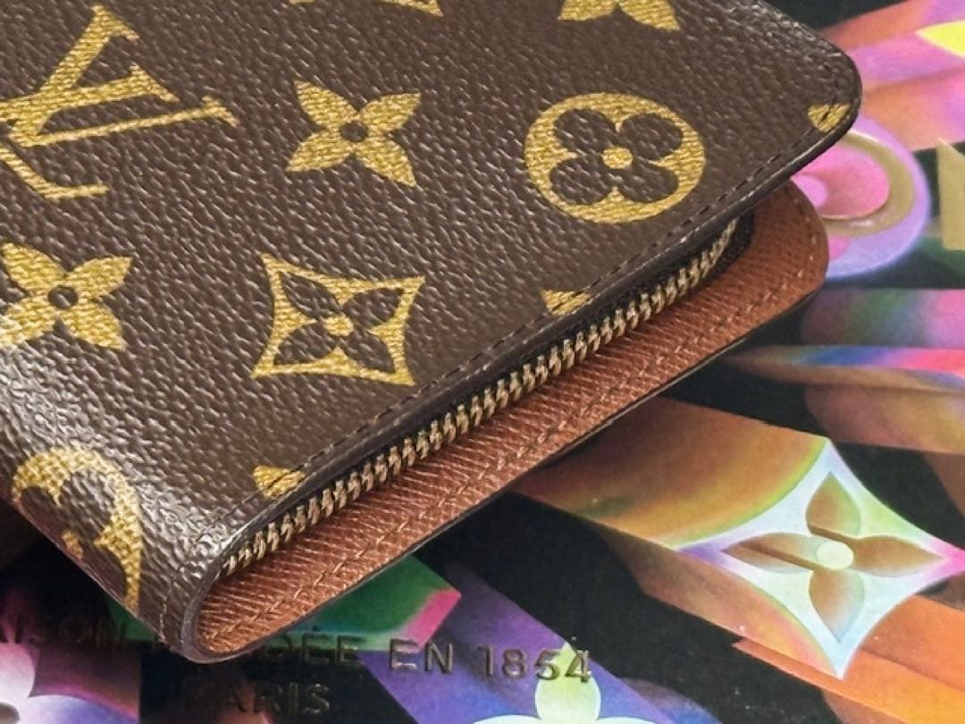 極美品！LOUIS VUITTONルイヴィトン　ラウンドファスナー長財布