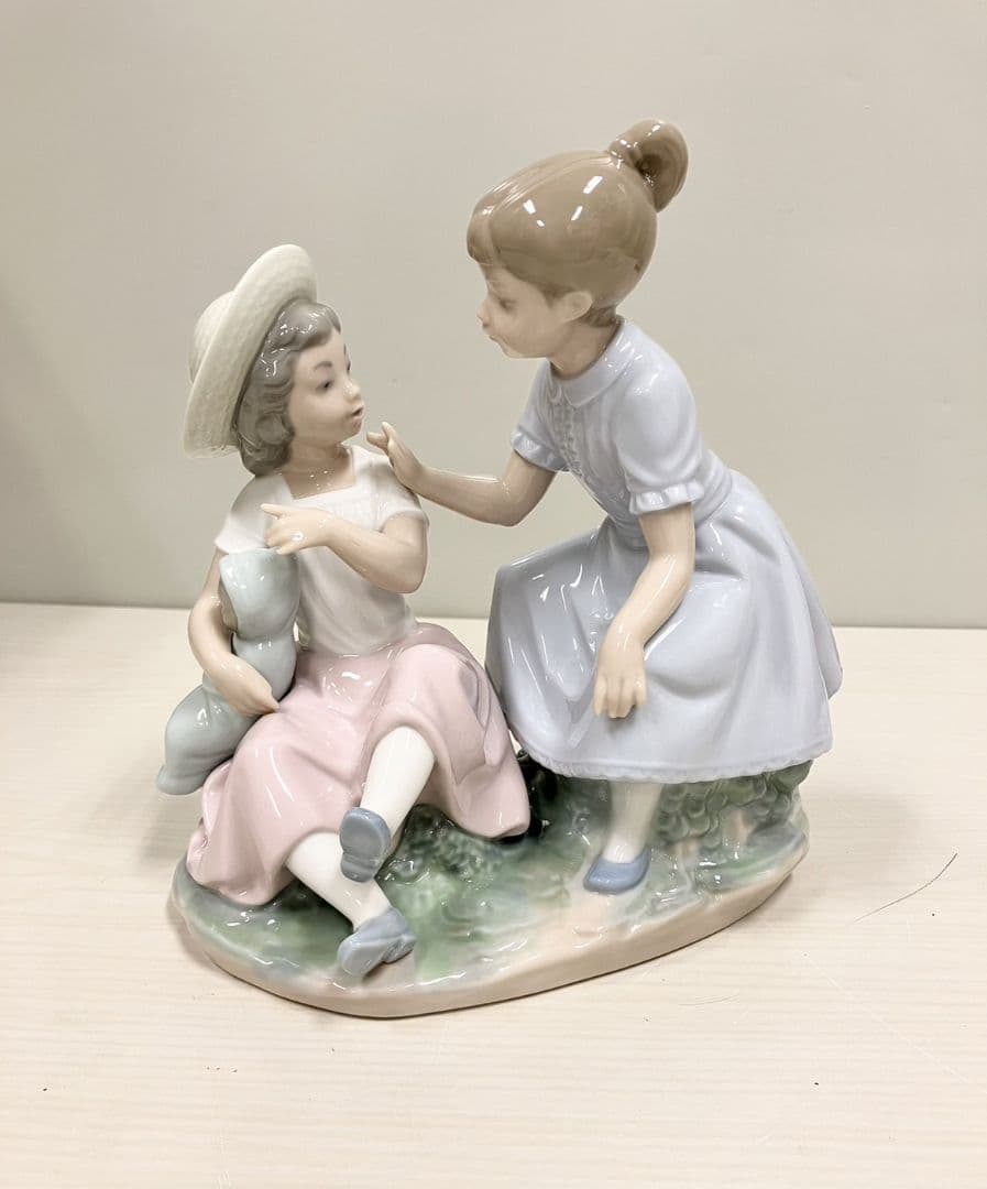 NAO by LLADRO 仲良しの三姉妹 フィギュリン 陶器人形