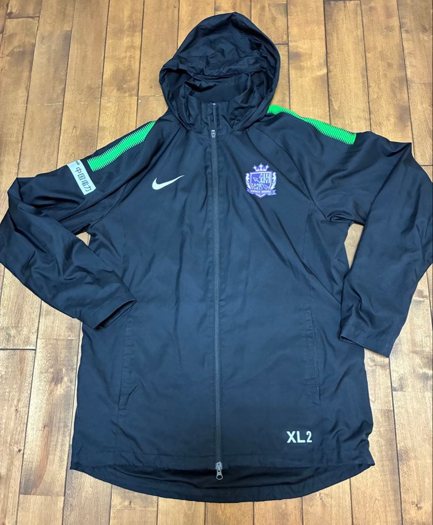 サンフレッチェ広島NIKE ウインドブレーカー美品　㊗️サンフレ初勝利特別価格