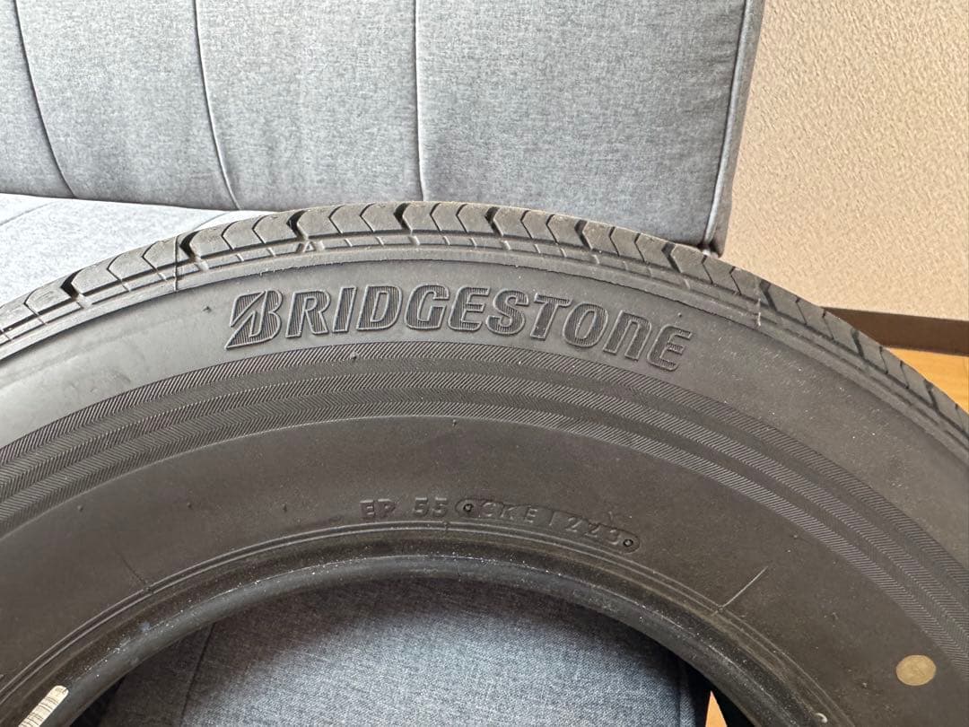 Bridgestone ECOPIA 195/80R15 LTタイヤ