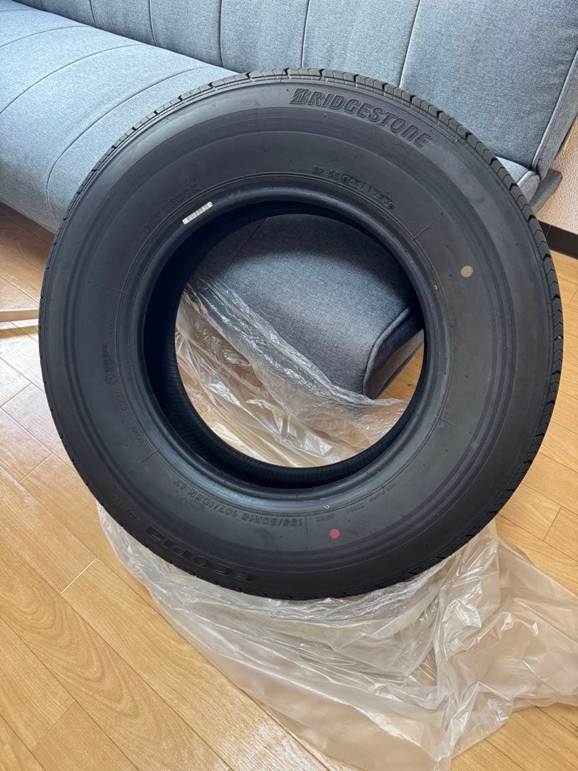 Bridgestone ECOPIA 195/80R15 LTタイヤ