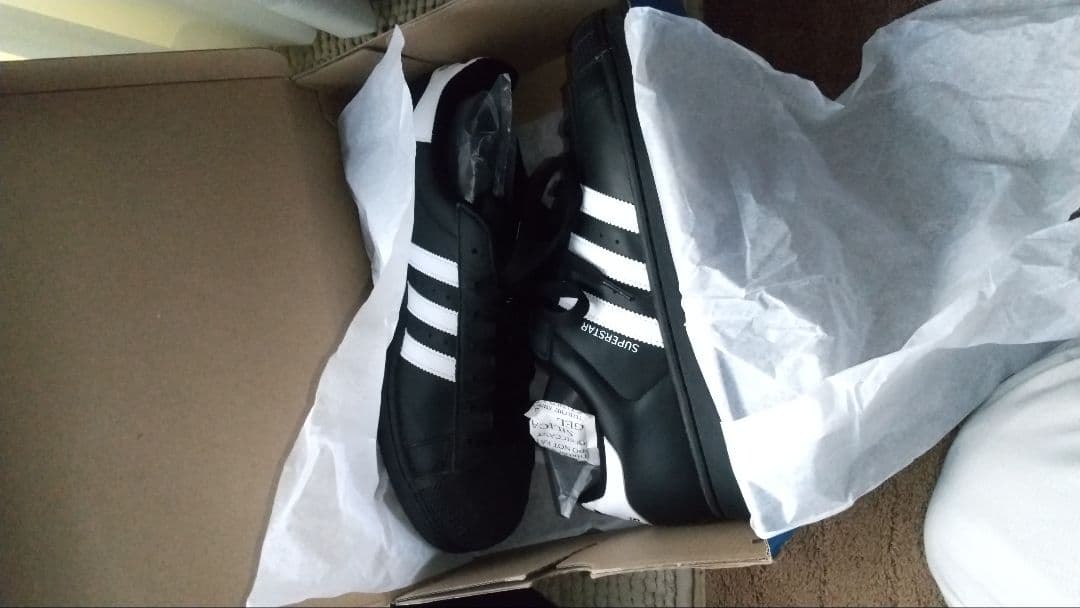 新品!アディダススーパースター