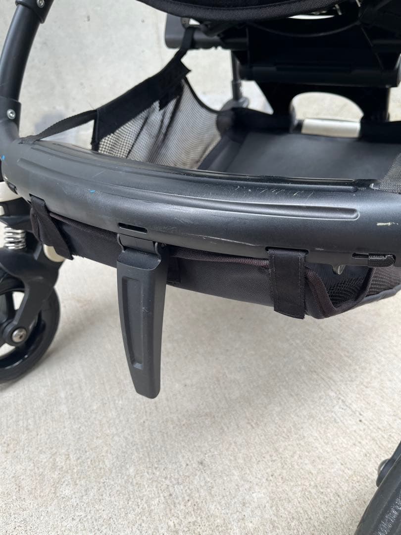 値下！バガブーbee5 ベビーカー オリーブグリーン　bugaboo スタンド有