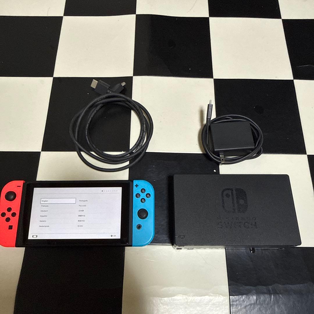 Nintendo Switch 本体セット（ネオンブルー／ネオンレッド）