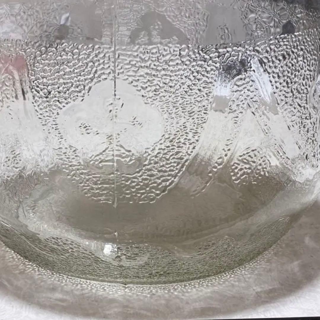 昭和　大きなレトロガラス瓶 赤い蓋付き　梅の花と、富士山が描かれた瓶