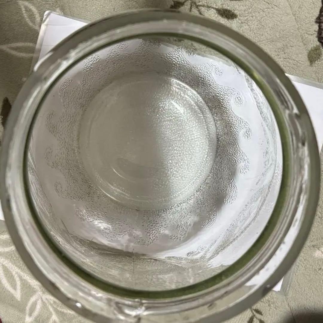 昭和　大きなレトロガラス瓶 赤い蓋付き　梅の花と、富士山が描かれた瓶