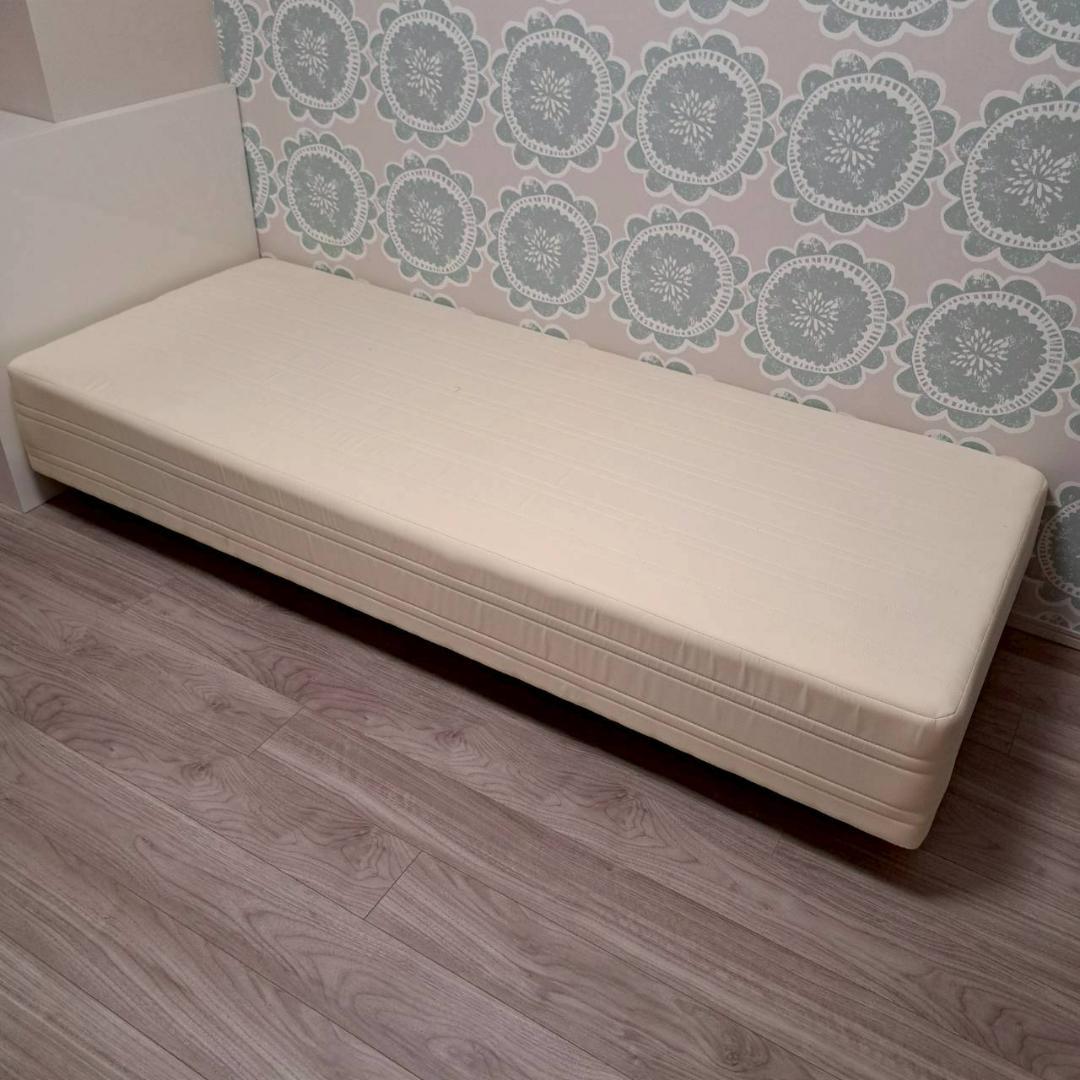送料込 モデルルーム展示品 藤栄 セミシングル 脚付き マットレス