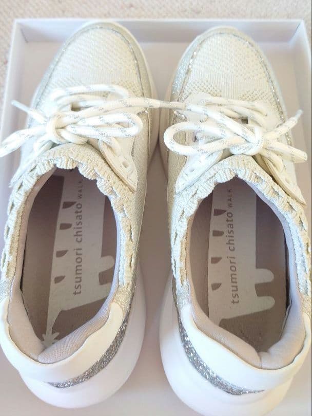 再々値下げ　tsumori chisato ツモリチサト ホワイト スニーカー