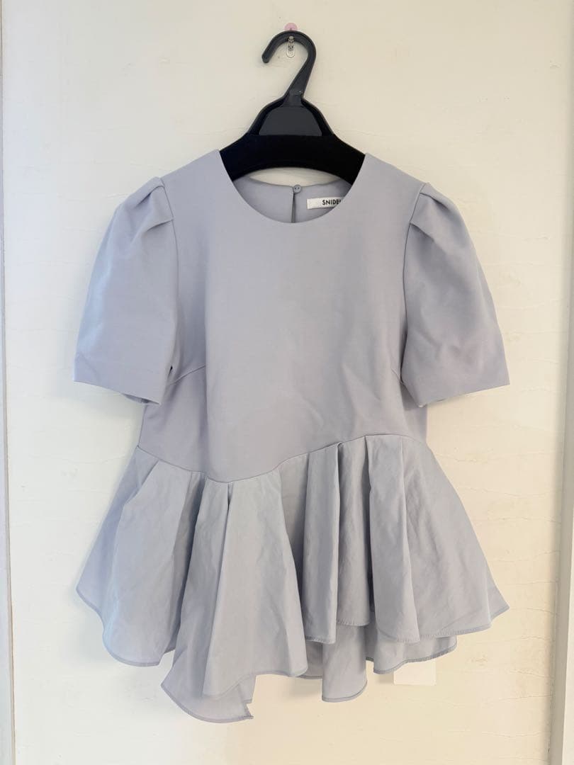 未使用 薄紫 フリル付きペプラムトップス