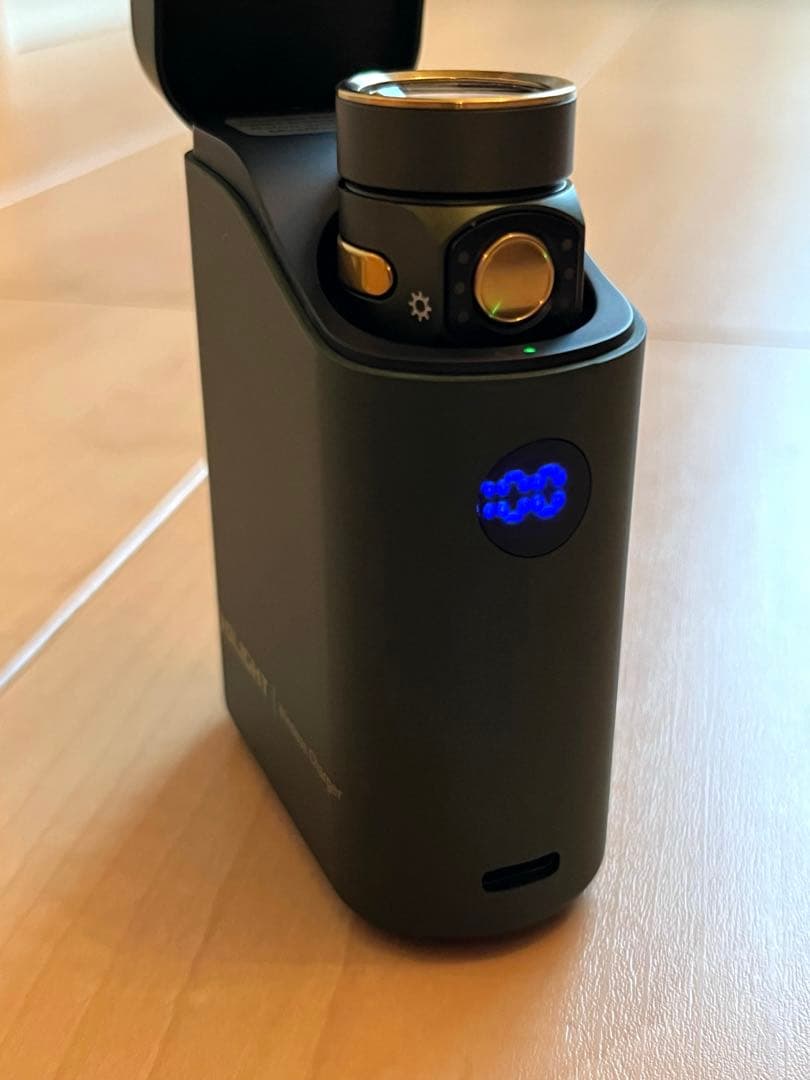 OLIGHT Baton 4 グリーン　充電式フラッシュライト　未使用