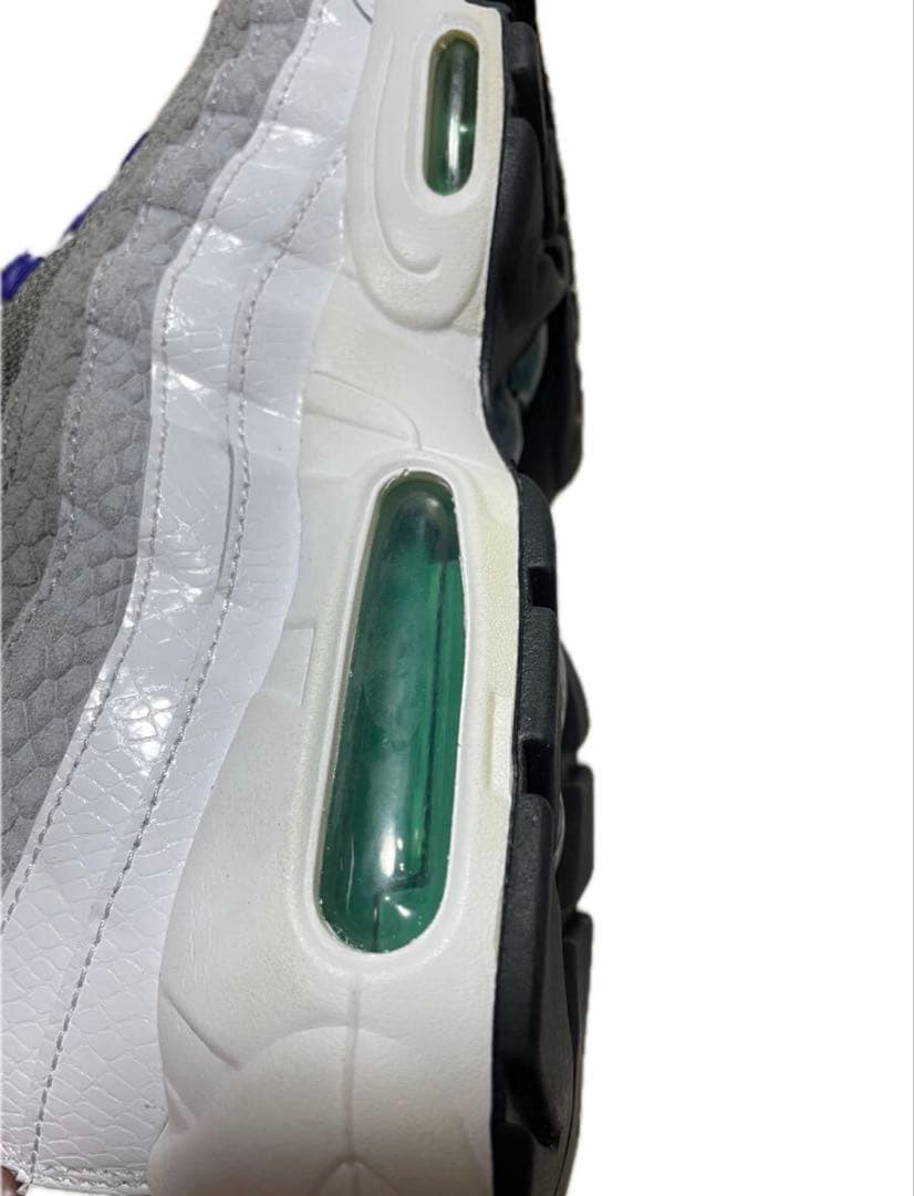 スニーカー NIKE AIR MAX95 LV8 AO2450-101 ホワイト