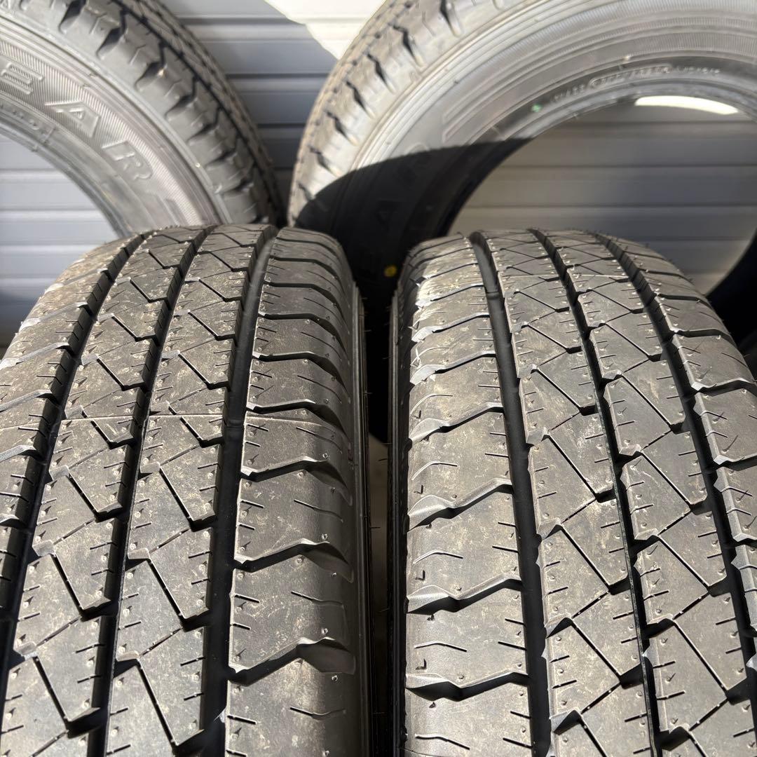 新古品 ハイエース 195/80R15 グッドイヤー 送料込み2025年製
