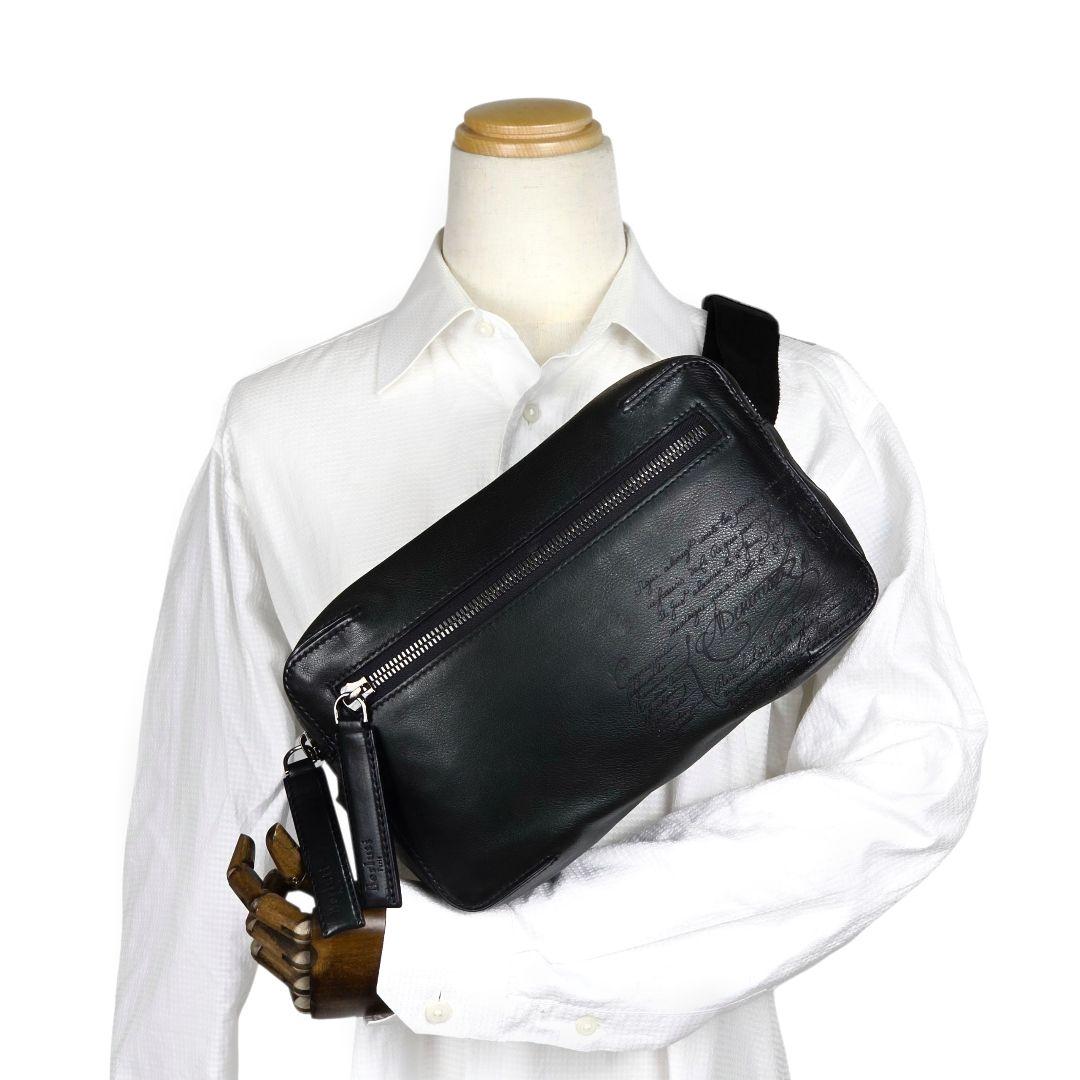 美品 ベルルッティ スクリットカリグラフィ ボディバッグ ウエストバッグ