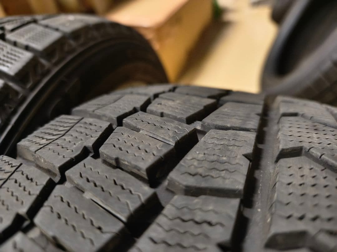 DUNLOP ウィンターマックスWM02 215/50R17　4本　2023年製