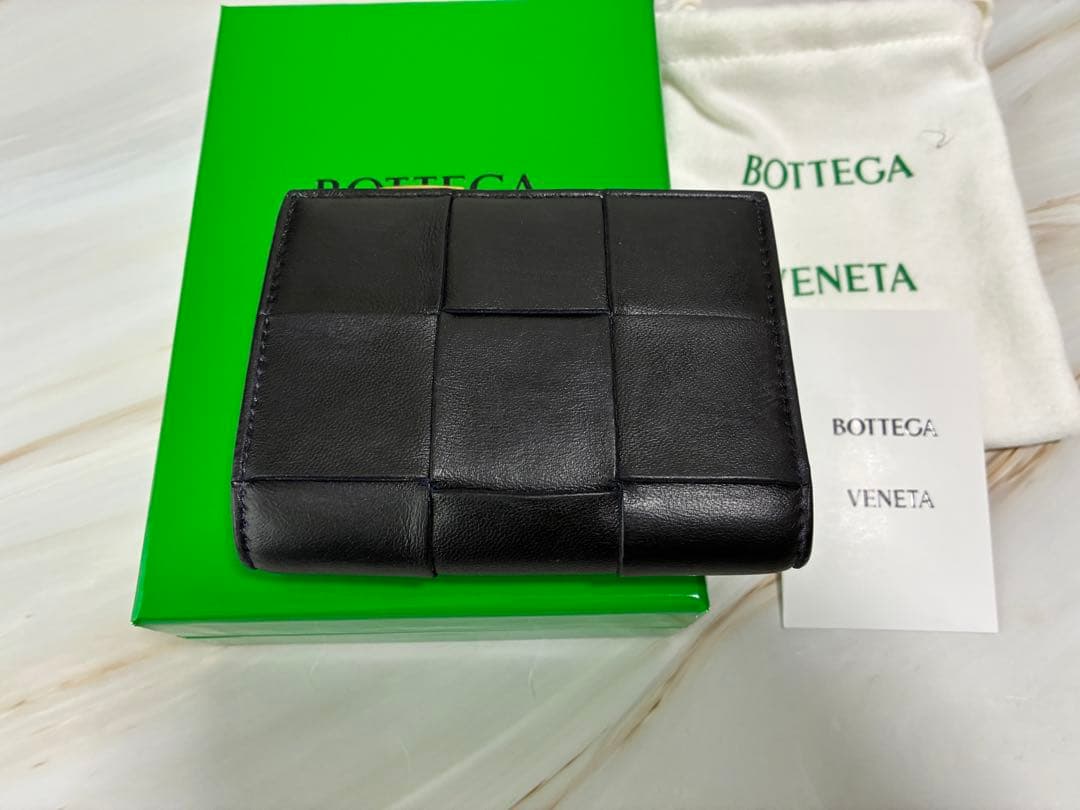 BOTTEGA VENETA ブラック カセット スモール 二つ折り財布
