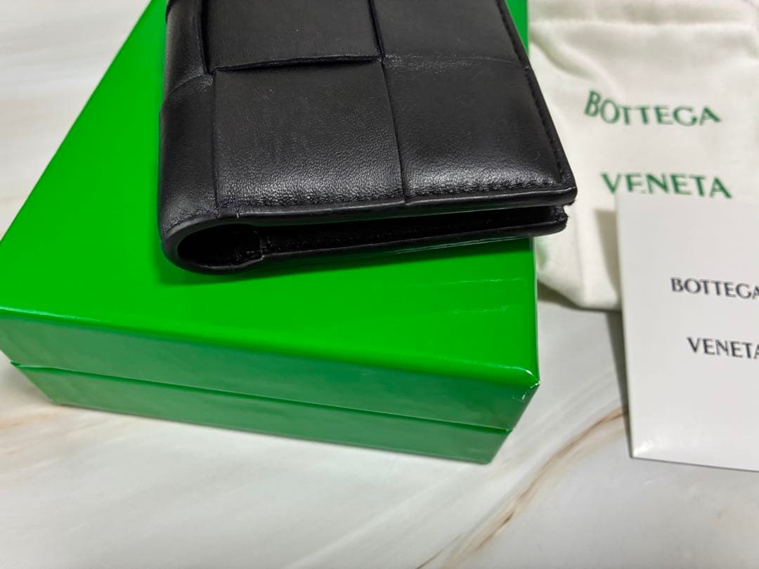 BOTTEGA VENETA ブラック カセット スモール 二つ折り財布