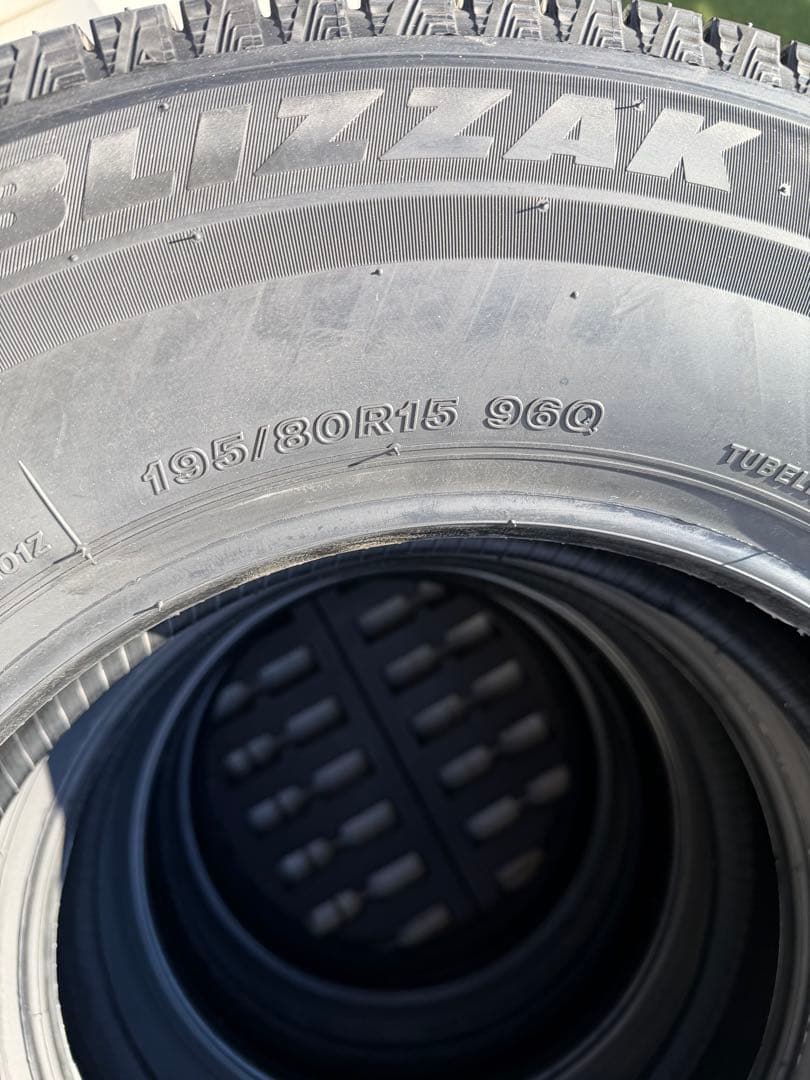 2025年製★新品★スタッドレスタイヤ★ブリザック WZ-1★195/80R15