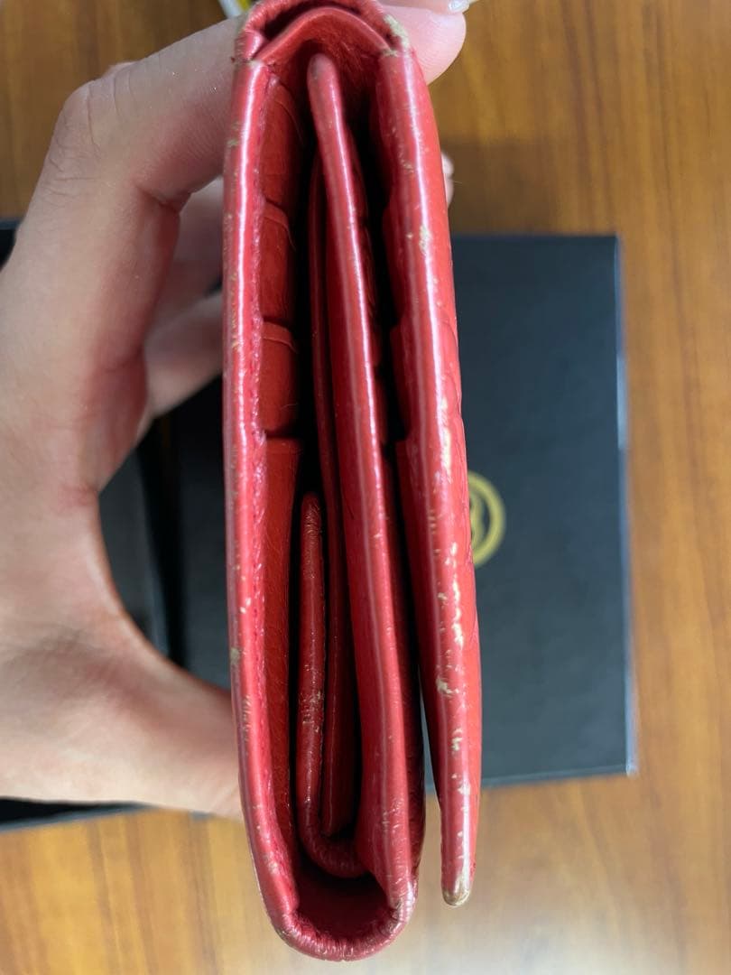 り*く様 CHANEL 赤 レザー 二つ折り財布