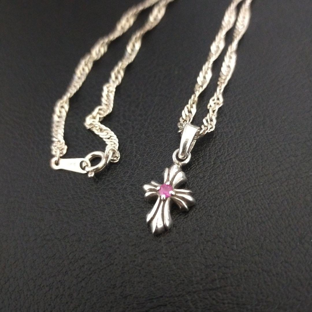 人気　クロス シルバー 925 ネックレス　　ルビーペンダント　美品