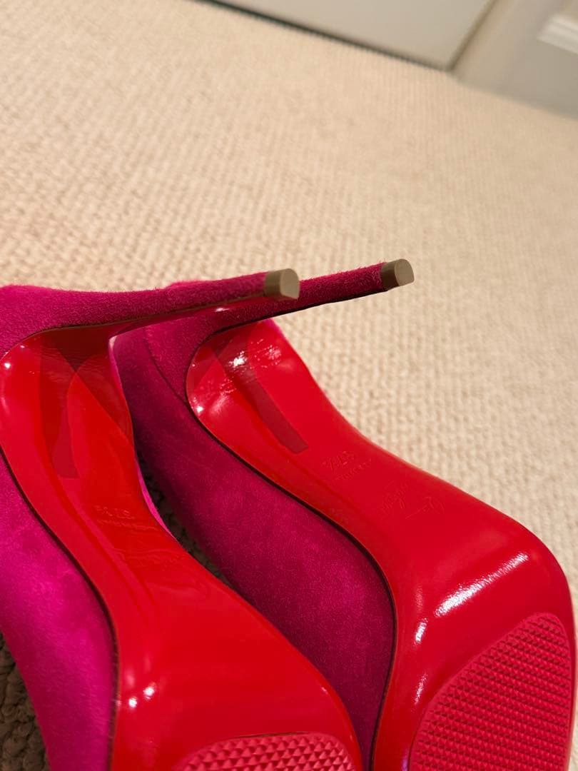 Christian Louboutin バービーピンク ハイヒール