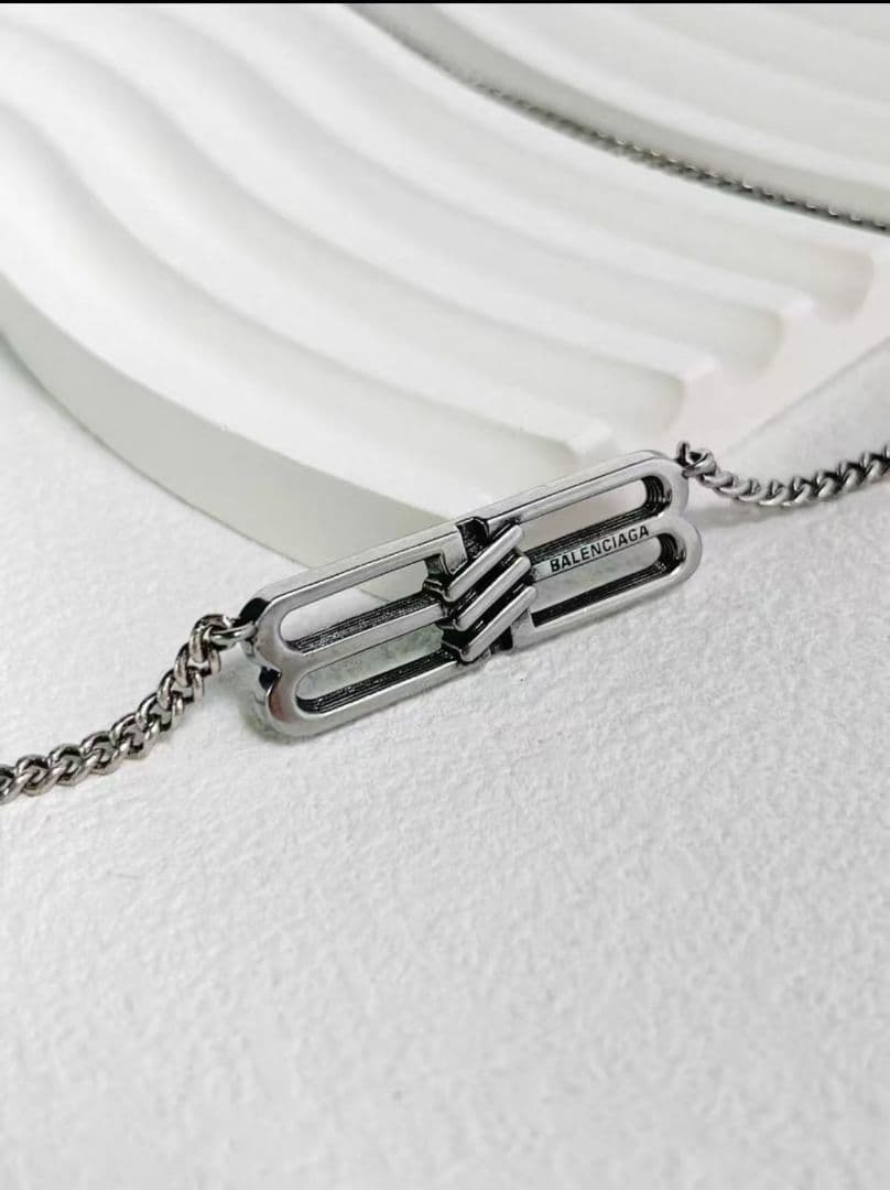 BALENCIAGA バレンシアガ チェーンネックレス 新品同様