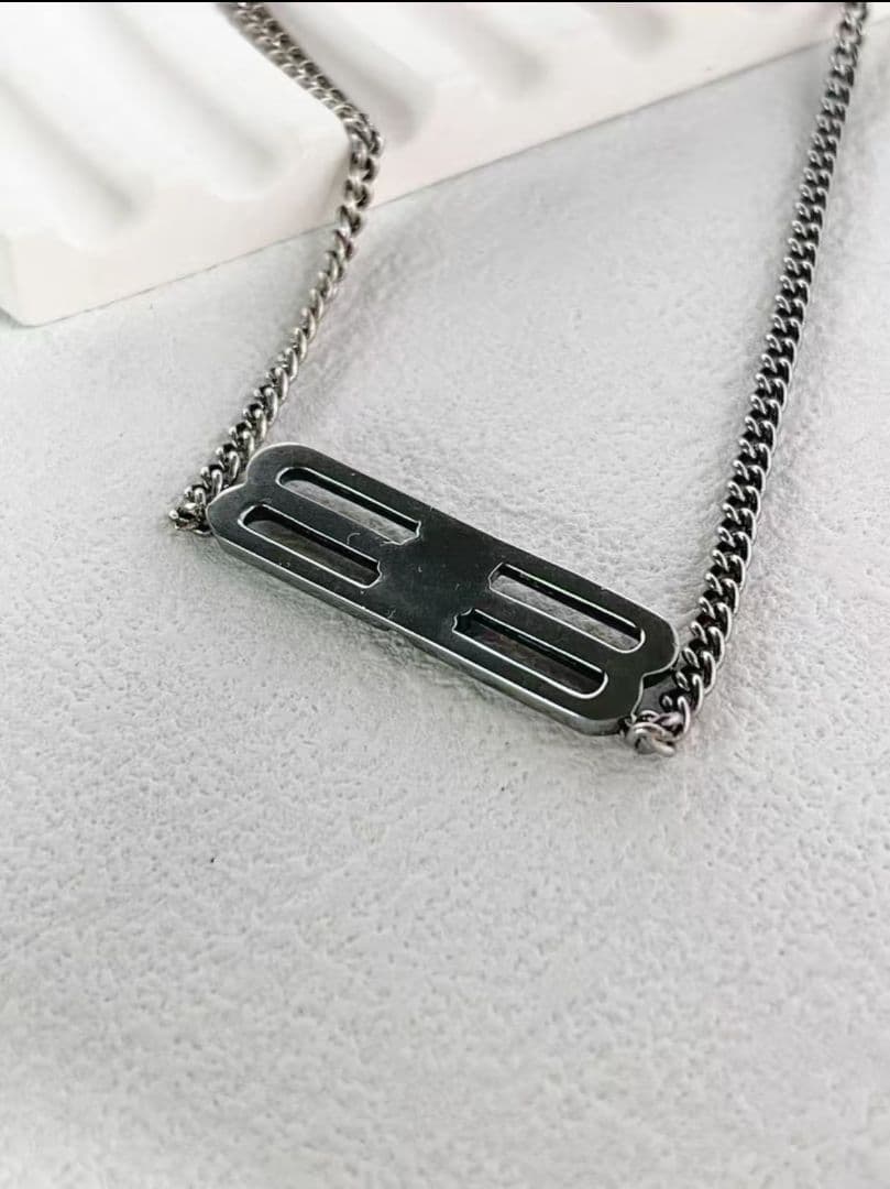 BALENCIAGA バレンシアガ チェーンネックレス 新品同様