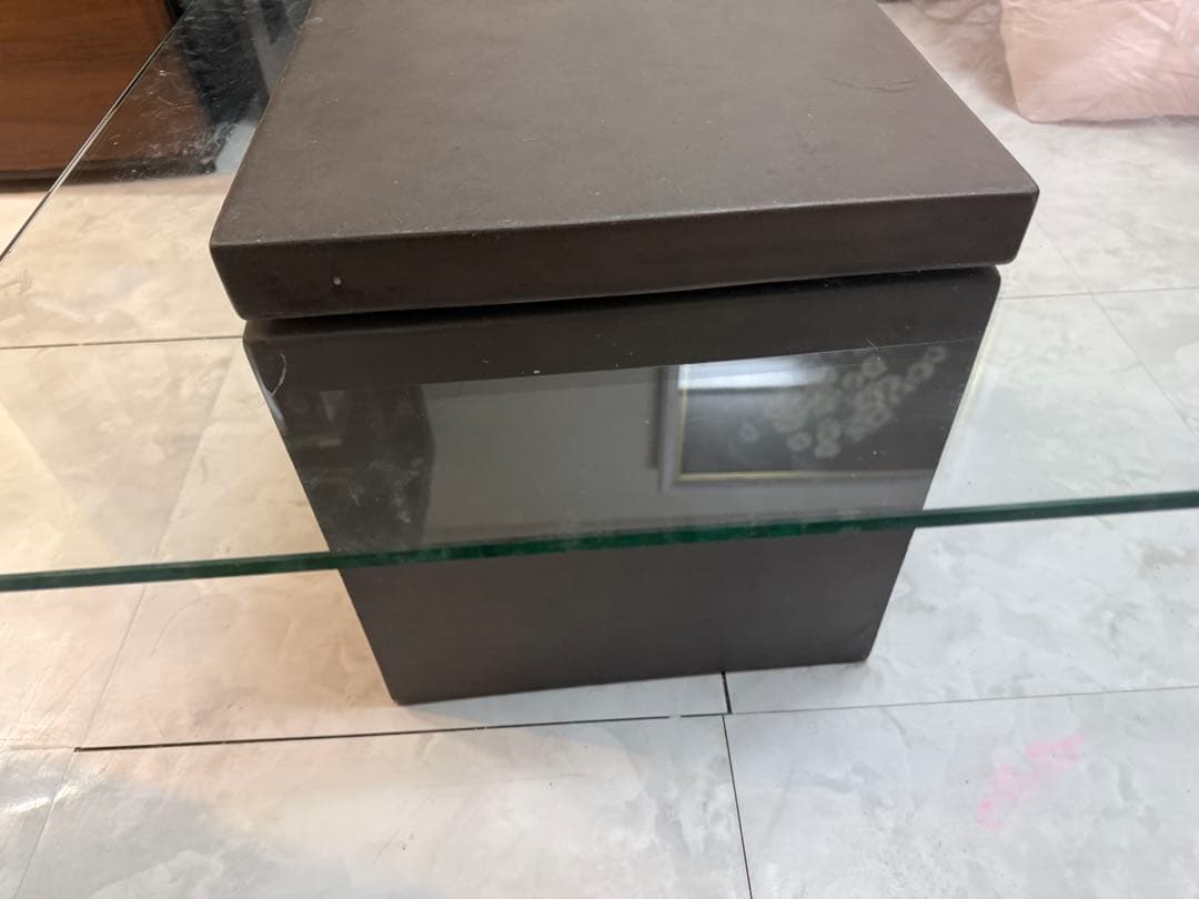moda en casa FLYING table ガラステーブル