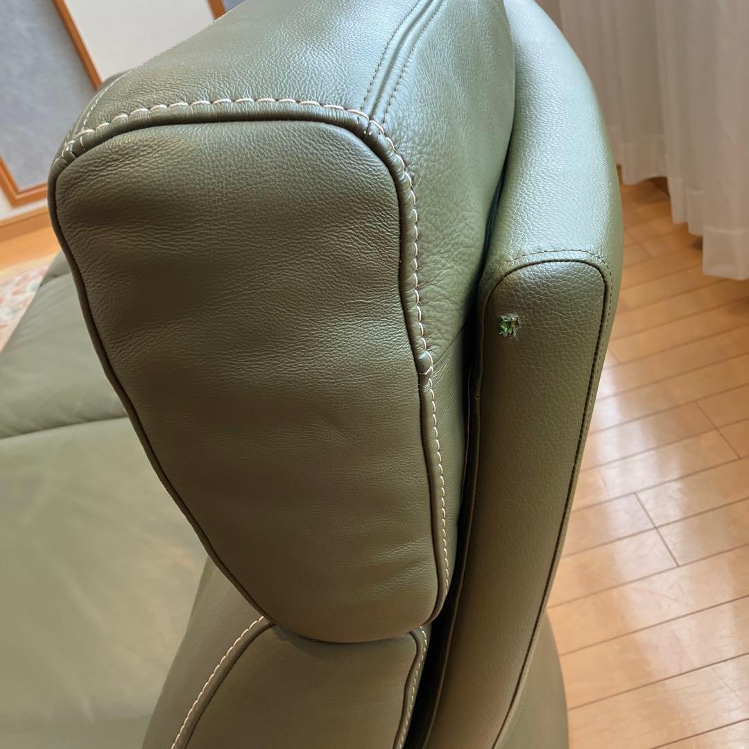 カリモク　三人がけ本革ソファー