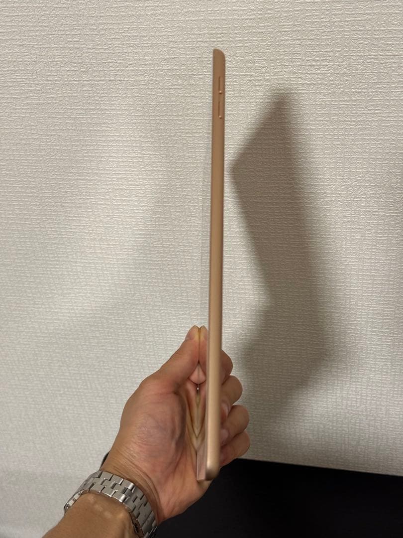 ピンクゴールド iPad 第6世代　本体